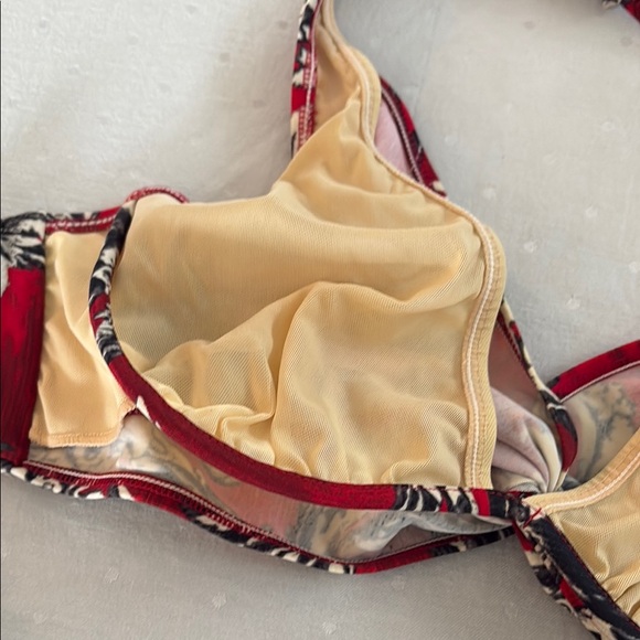 Sunsets Red and Black Floral Swimwear - Picture 4 of 10